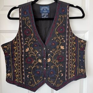 Vintage Solutions Floral Embroidered Black Vest Sz P M 90s Boho Western Fall